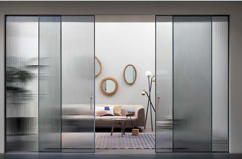 Synchronized Sliding Door
